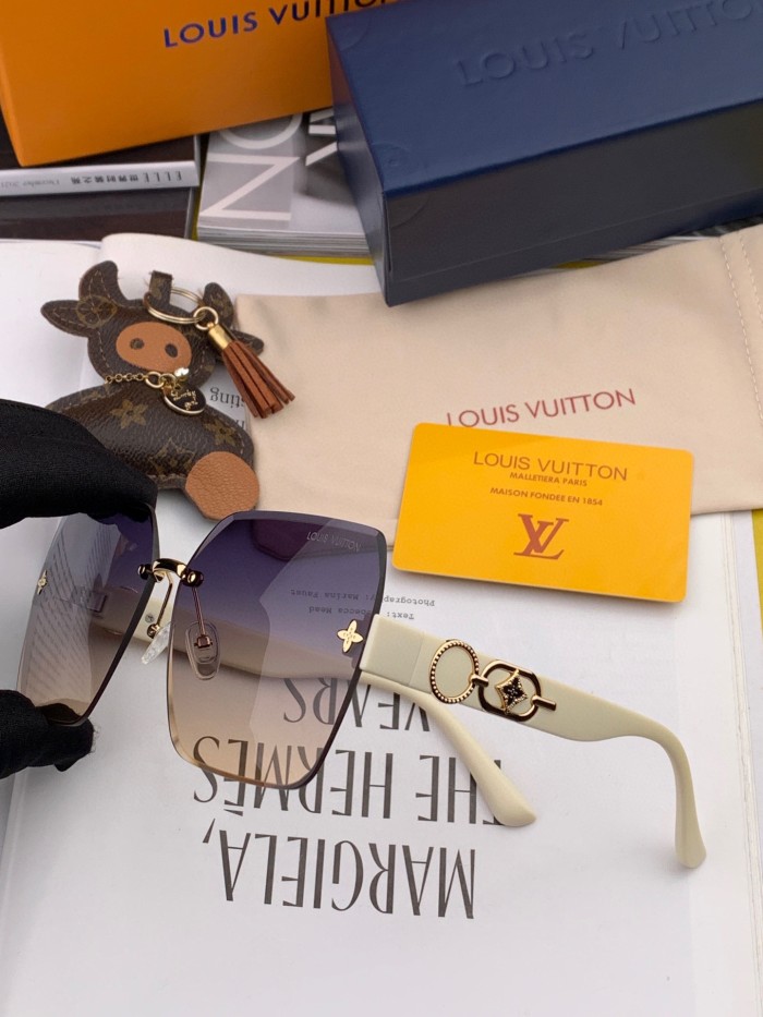 Sunglasses Louis Vuitton L0998