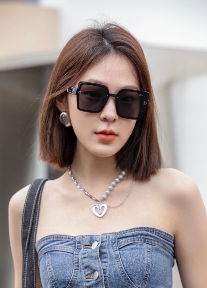 sunglasses Dior 7111