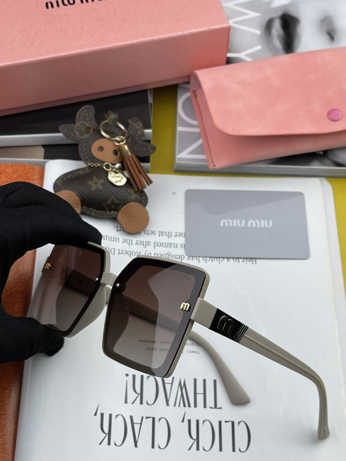 sunglasses Miu Miu MM1405