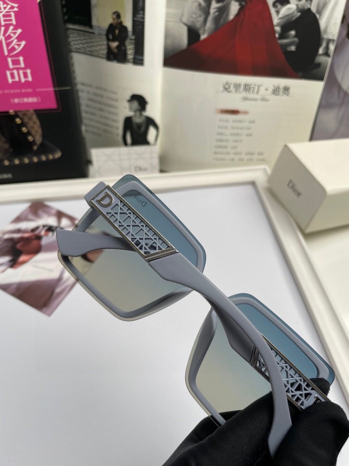 sunglasses Dior 7111
