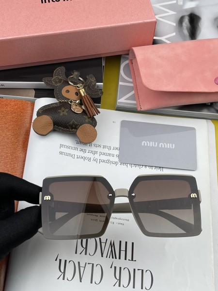 sunglasses Miu Miu MM1405