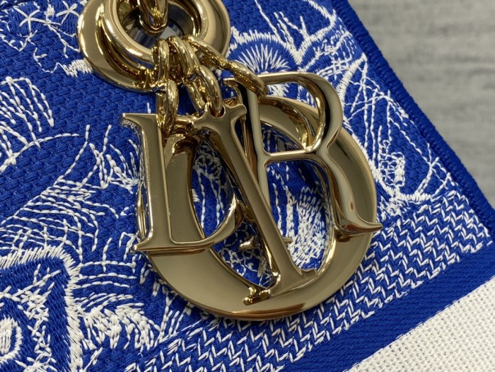  Handbag   Dior  size 24 cm