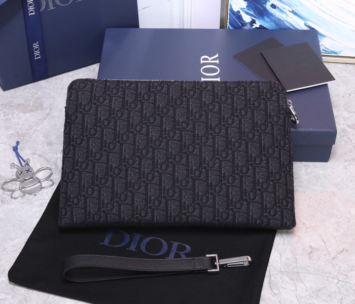  Handbag   Dior  2OBCA2510  size  30*20*2.5  cm