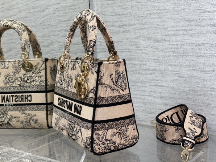   Handbag  Dior  size  24*11*20 cm