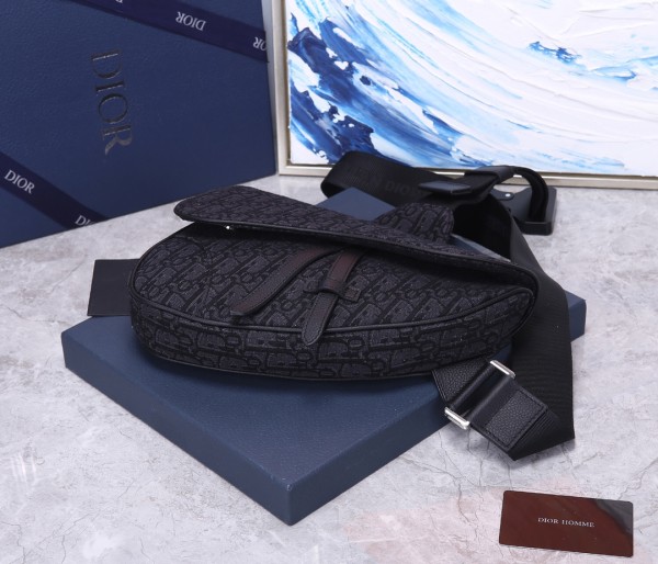  Handbag   Dior  size  20x28.6x5 cm