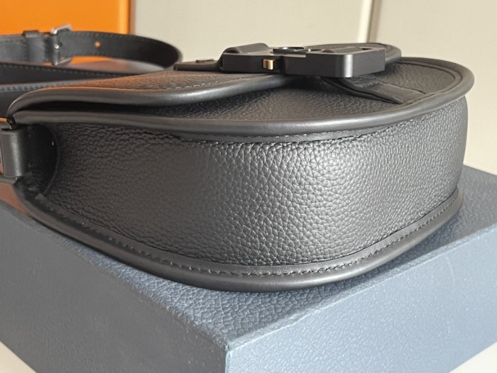  Handbag   Dior  93352  size  20.5*16*5  cm