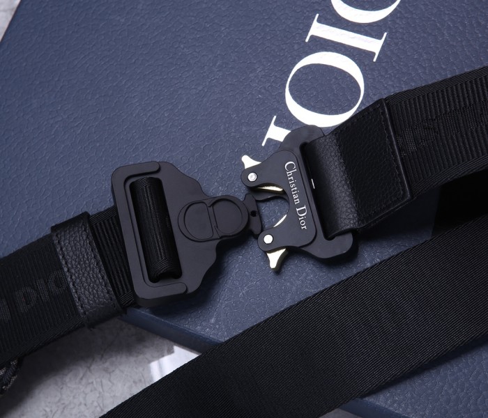  Handbag   Dior  size  20x28.6x5 cm