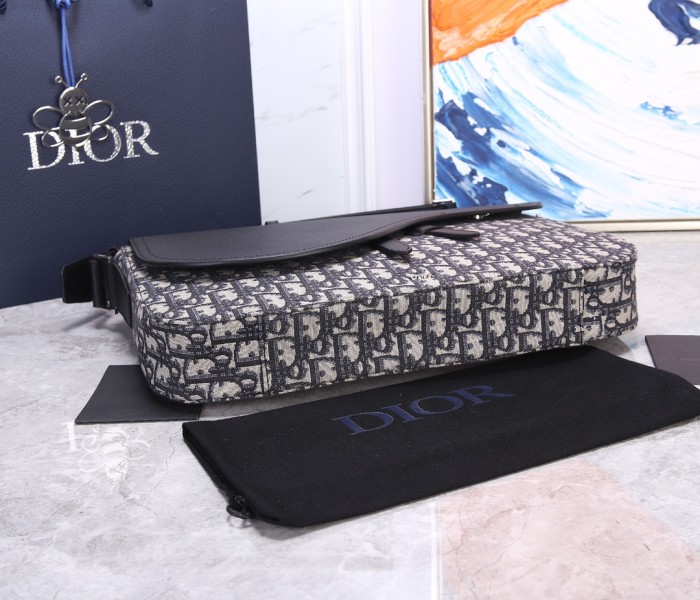 Handbag   Dior   93355  size   36.5*24.5*5.5  cm