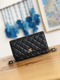 Handbag  Chanel  81217  size  19.2  12.3   3.5 cm