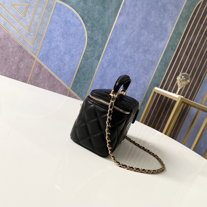 Handbag   Dior 81118  sizez  9.5 17 8 cm