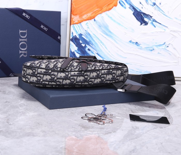  Handbag   Dior  size  20x28.6x5 cm