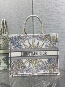 Handbag   Dior  size  42*18*35 cm