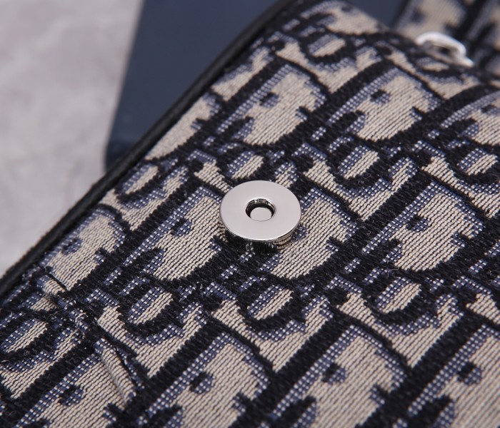  Handbag   Dior  size  20x28.6x5 cm