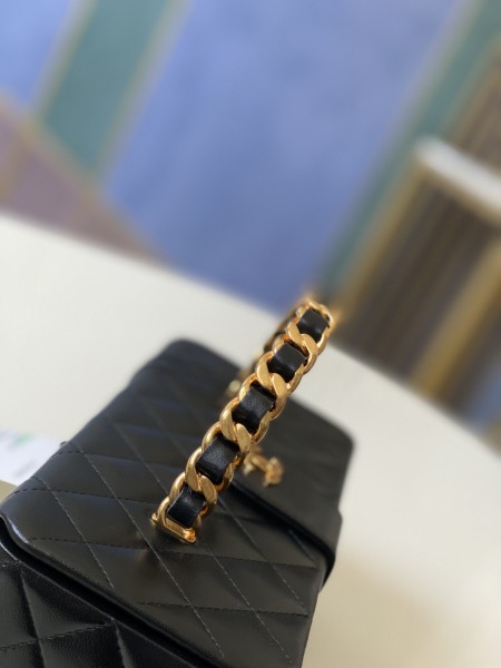 Handbag    Chanel  01919  size  22 10 8.5 cm