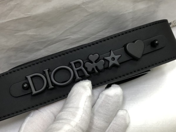 Handbag  Dior  M0538  size  20*16.5*8  cm