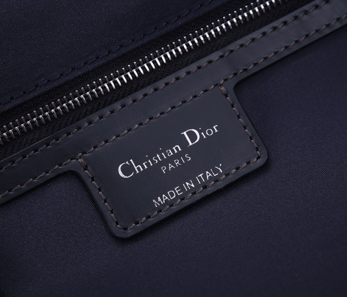  Handbag   Dior  M93311  size  24cm×19cm×4.5 cm