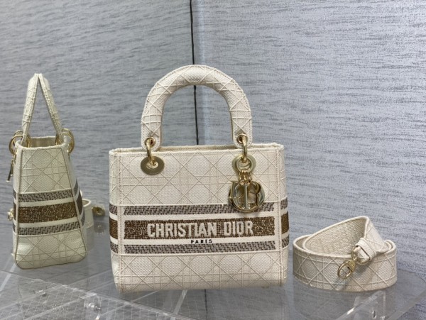  Handbag   Dior   size  24 cm