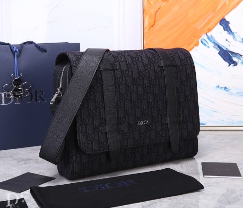  Handbag   Dior  93344  size  34*25*5.5  cm