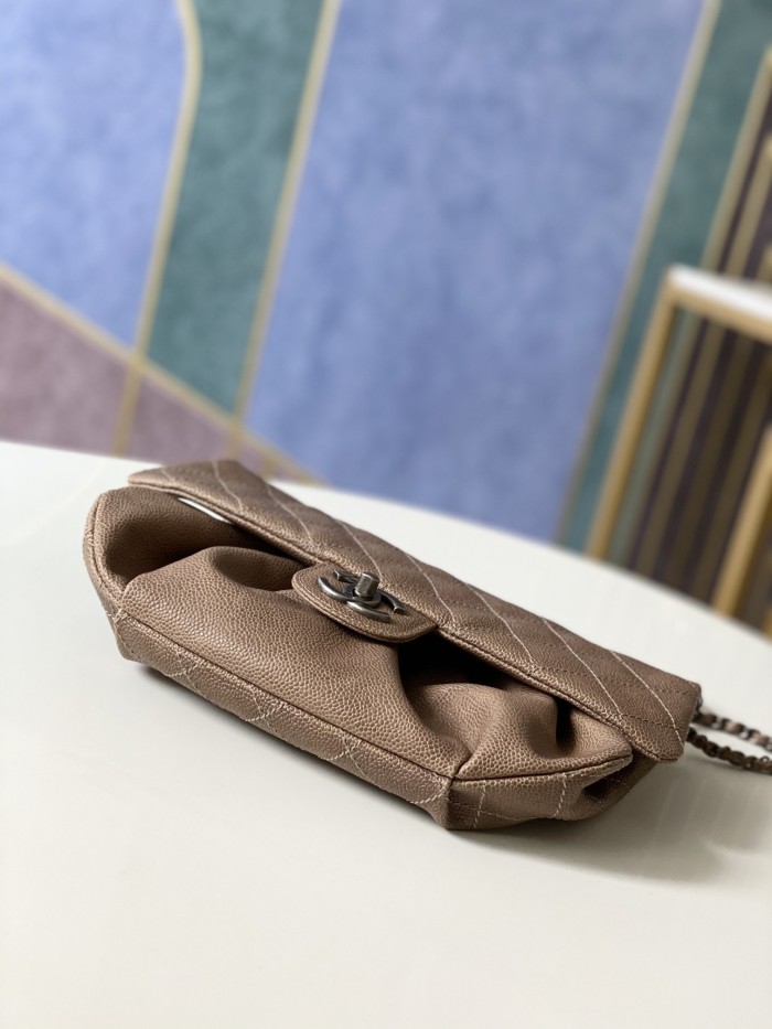 Handbag    Chanel  82910  size  30 18 4 cm