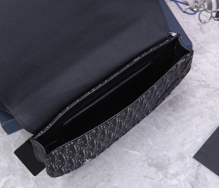  Handbag   Dior  1ADPO095  size  24*17.5*3 cm