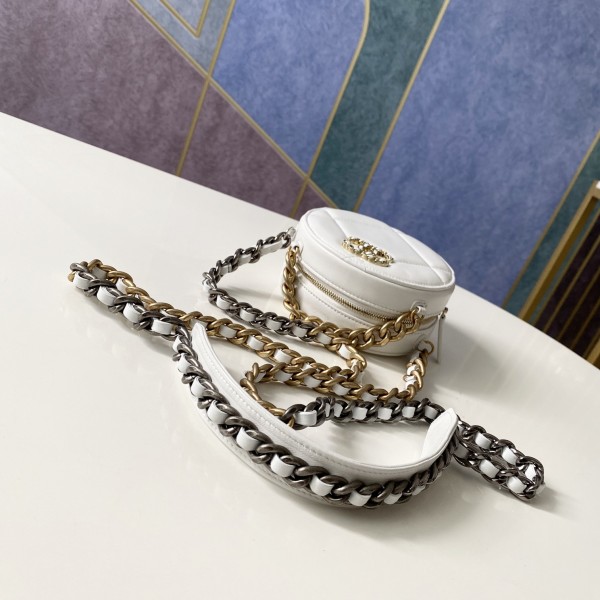 Handbag   Dior  0945   size  12 cm 