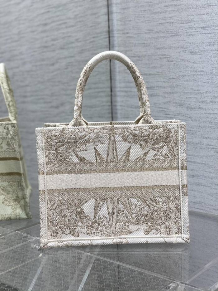  Handbag   Dior  size  26*8*22 cm