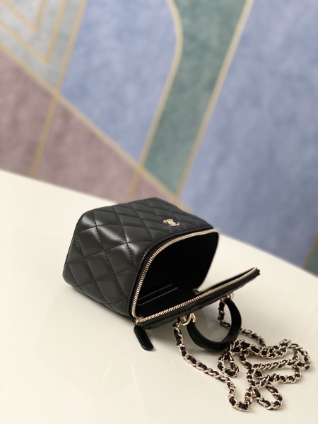 Handbag   Dior  81190  size  9.5 17 8 cm