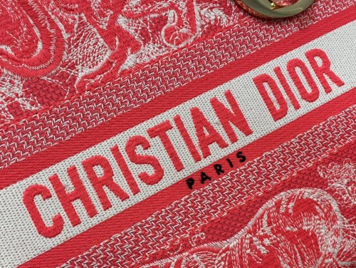 Handbag   Dior   size  24 cm