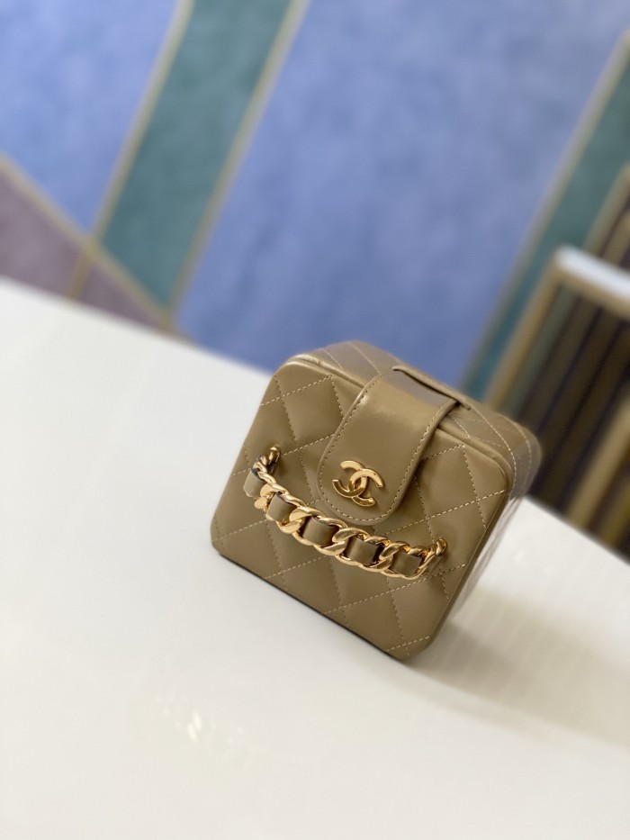 Handbag    Chanel 01918  size  11*9.5*8.5 cm