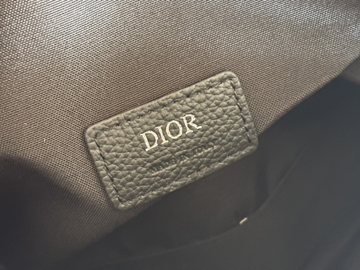  Handbag   Dior  93359  size  22x 15x 6  cm
