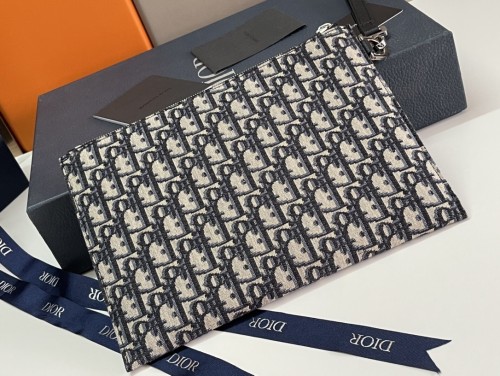  Handbag   Dior  2OBCA2250  size  27*19  cm