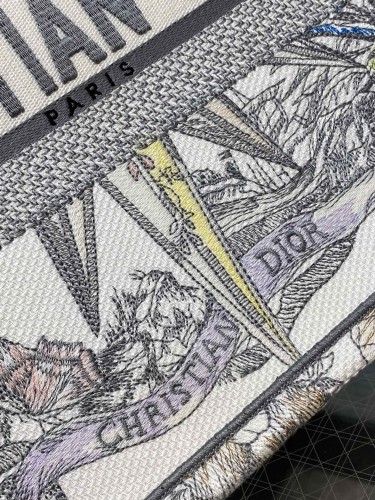  Handbag   Dior  size  36*18*28 cm