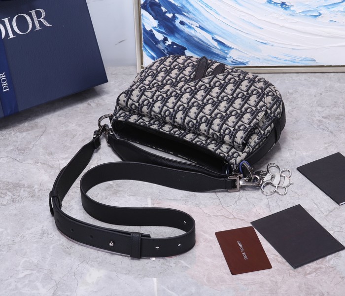  Handbag   Dior  CD93315  size  24*17*8  cm