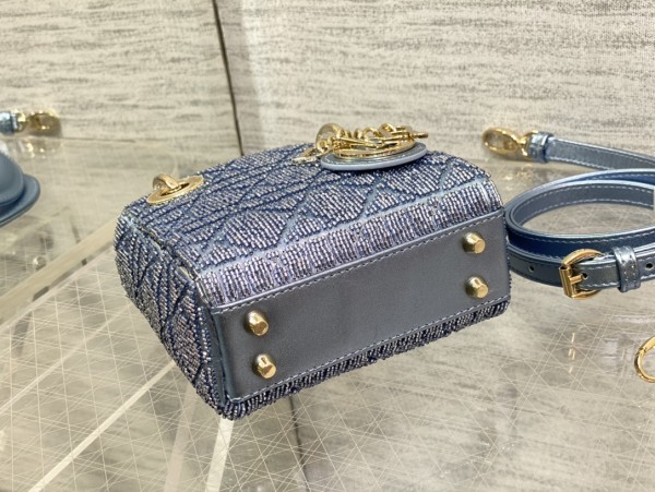   Handbag  Dior  size  12*10*5 cm