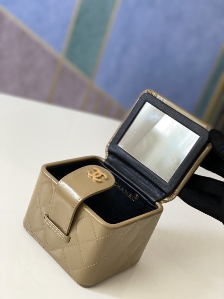 Handbag    Chanel 01918  size  11*9.5*8.5 cm