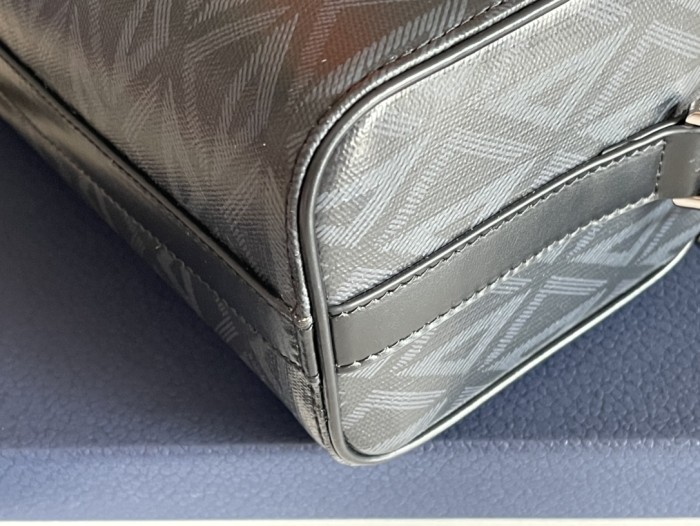  Handbag   Dior  D93335  size  21.5-11-12.5  cm