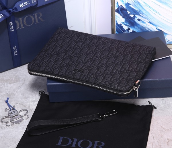  Handbag   Dior  2OBCA2510  size  30*20*2.5  cm