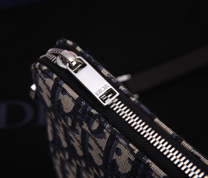  Handbag   Dior  size  30*20*2.5  cm