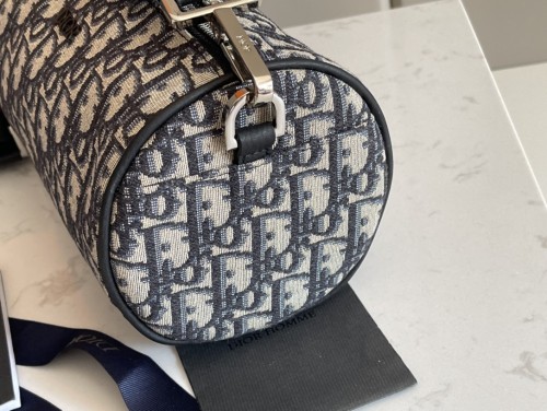  Handbag   Dior  93304  size  21.3x12.5x12.5 cm