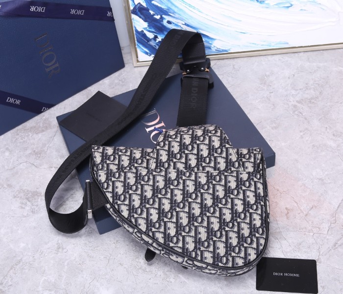  Handbag   Dior  size  20x28.6x5 cm