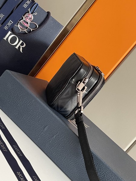  Handbag   Dior  93310  size  17×12.5×5  cm