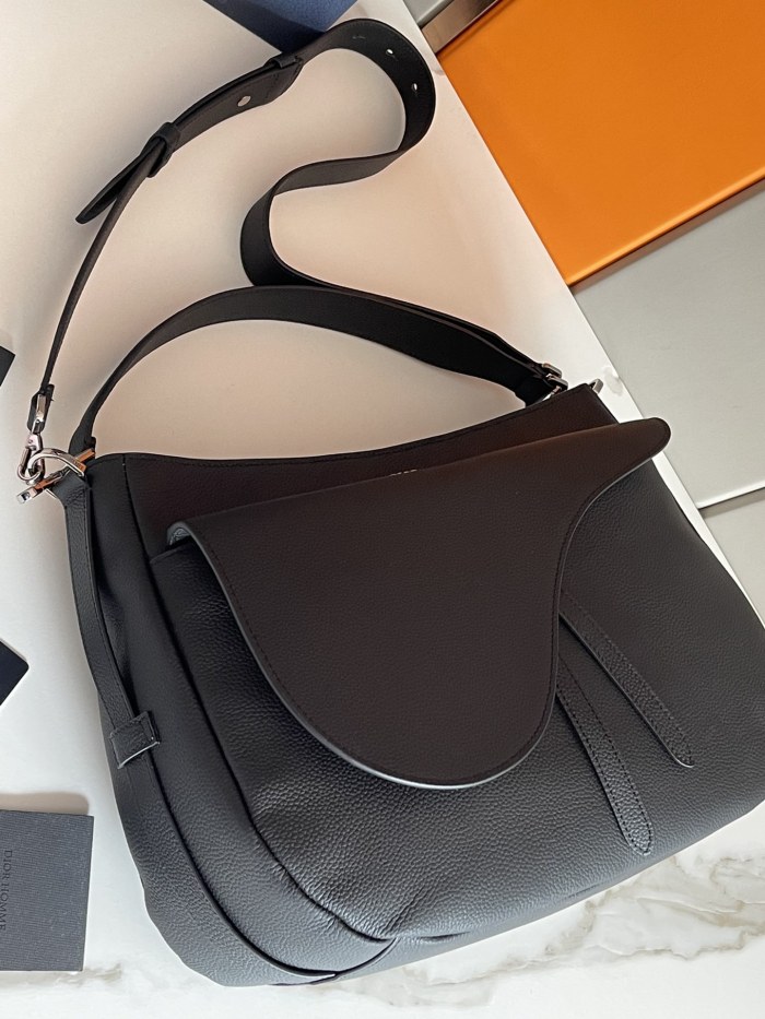  Handbag   Dior  size  40×29.5×14.5 cm