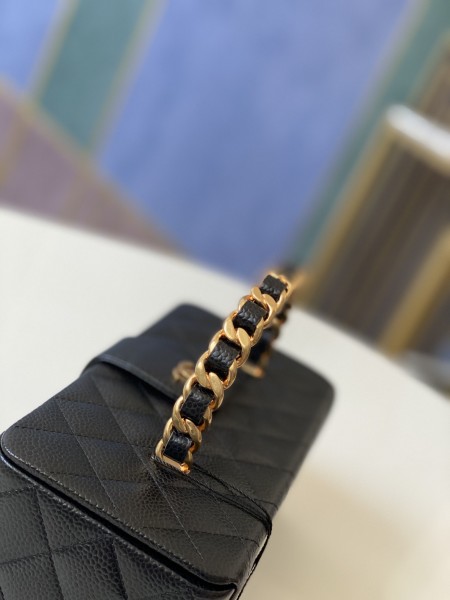 Handbag    Chanel  01919  size 22 10 8.5 cm