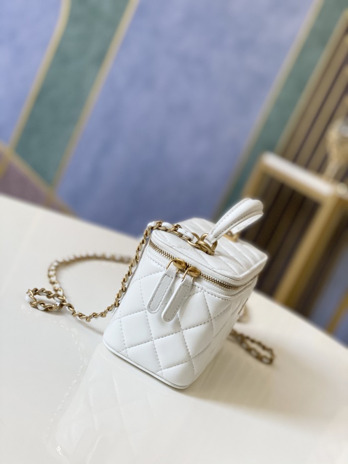 Handbag   Dior  81118  size  9.5 17 8 cm