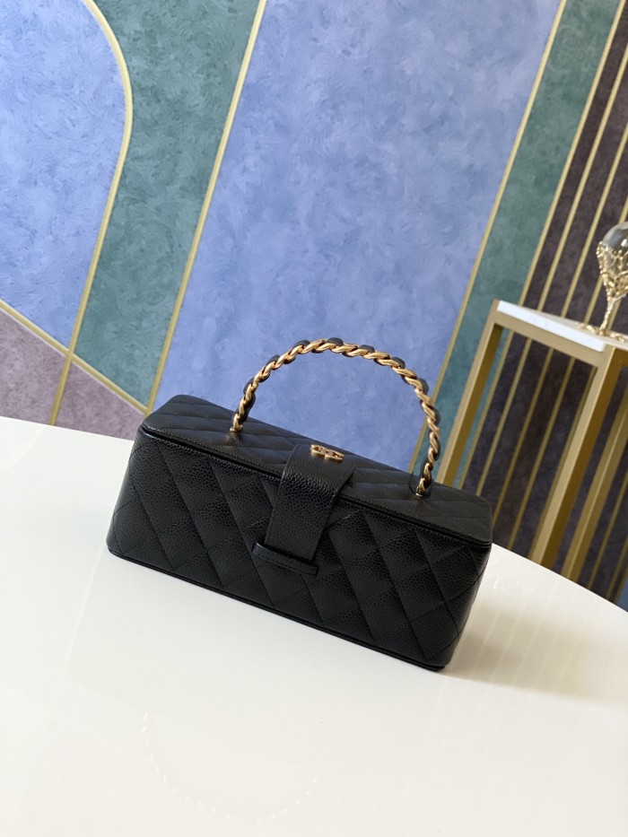 Handbag    Chanel  01919  size 22 10 8.5 cm