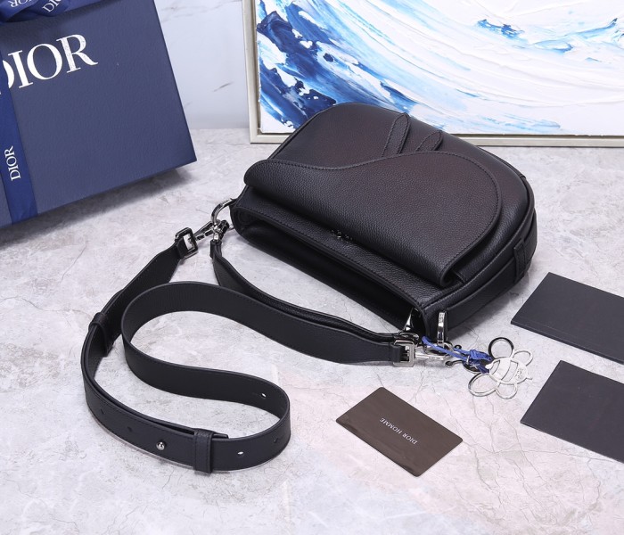  Handbag   Dior  CD93315  size  24*17*8  cm