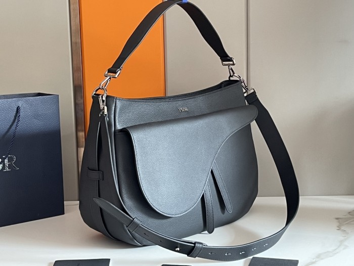  Handbag   Dior  size  40×29.5×14.5 cm