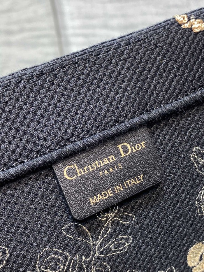  Handbag   Dior   size  42*18*35 cm