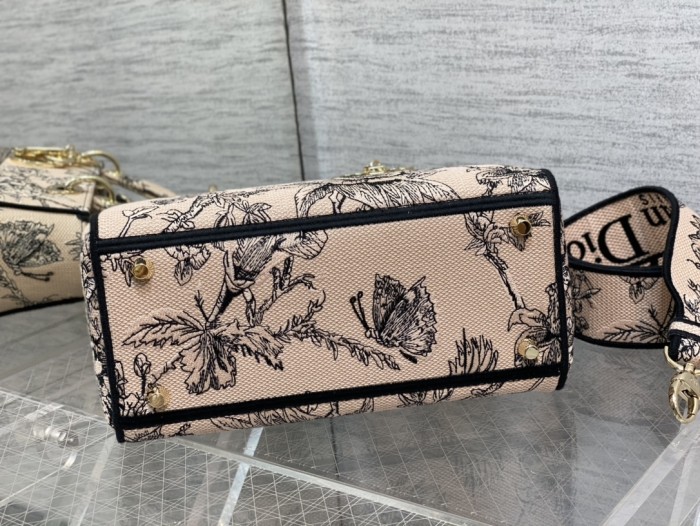   Handbag  Dior  size  24*11*20 cm