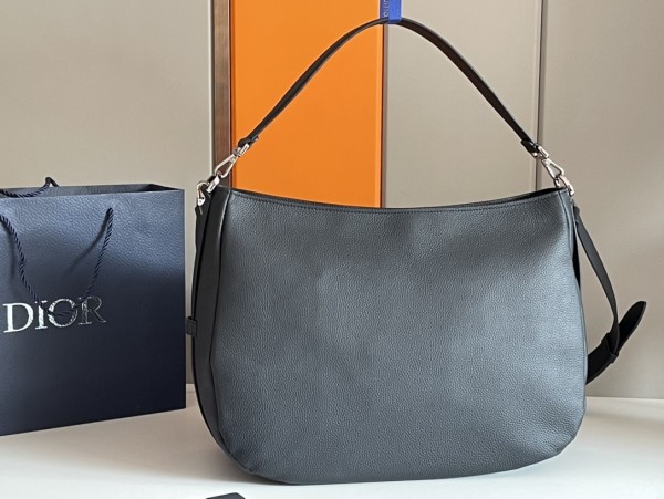  Handbag   Dior  size  40×29.5×14.5 cm